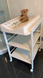 Witte luiertafel-verzorgingstafel op wieltjes, Kinderen en Baby's, Badjes en Verzorging, Ophalen, Zo goed als nieuw