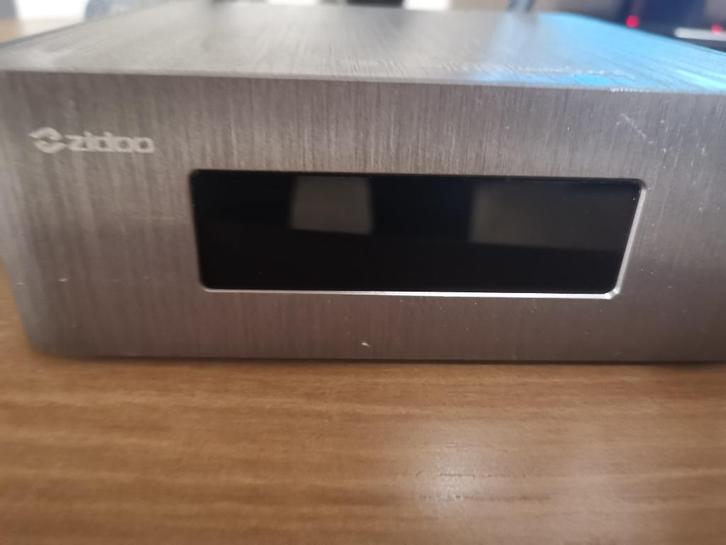 Boitier multimédia Zidoo x10 + 2 HDD, Audio, Tv en Foto, Mediaspelers, Zo goed als nieuw, 1500 GB of meer, HDMI, USB 2.0, Optische audio