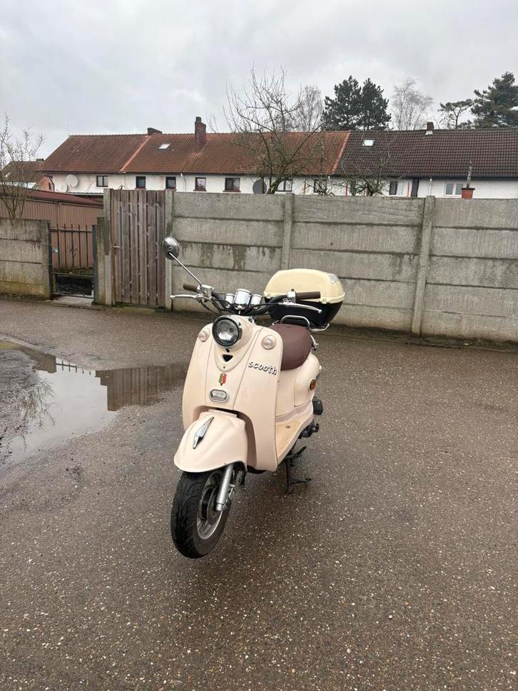 Trottinette Di Lucio, Vélos & Vélomoteurs, Scooters | Marques Autre, Comme neuf, Classe B (45 km/h), Essence, Enlèvement