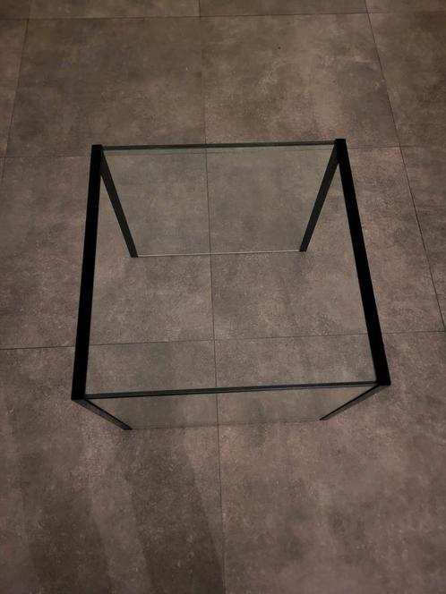 Moderne Glazen Tafel – Compact en Elegant, Huis en Inrichting, Tafelonderdelen, Zo goed als nieuw, Ophalen