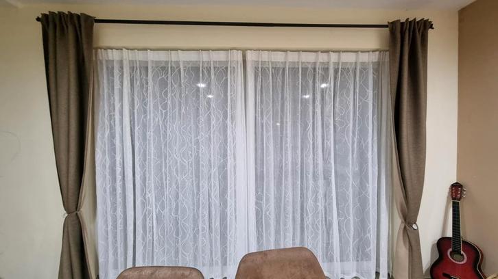 Gordijnen wit en bruin, Huis en Inrichting, Stoffering | Gordijnen en Lamellen, Wit, Bruin, Ophalen