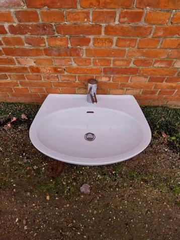 Wasbak met kraan
Grohe beschikbaar voor biedingen