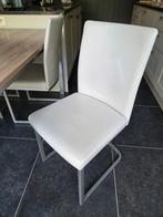 4 witte lederen stoelen met metalen onderstel, Huis en Inrichting, Ophalen, Gebruikt, Wit, Metaal
