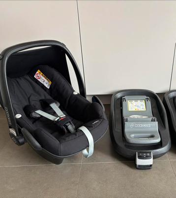 Maxi cosi pebble met family fix basis beschikbaar voor biedingen