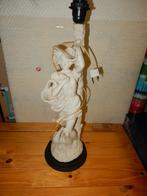 nr.473- Antieke beeld voor lamp, Ophalen