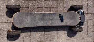 Electric skateboard 2000W super long range beschikbaar voor biedingen