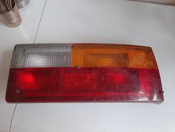 Renault achterlicht (L of R) oldtimer jaren 1980 beschikbaar voor biedingen