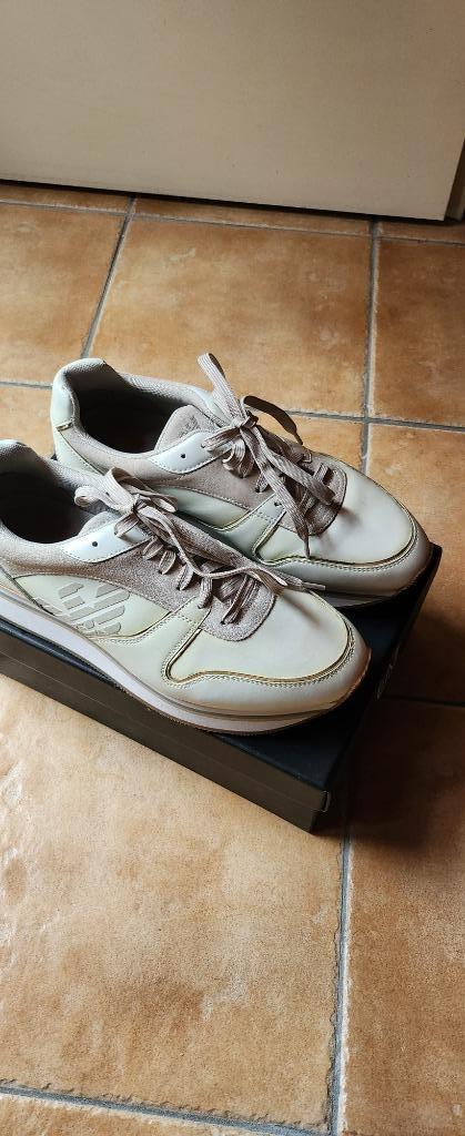 gloednieuwe witte emporio armani dames sneakers maat 40, Kleding | Dames, Schoenen, Nieuw, Sneakers, Wit, Verzenden