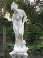 Vrouw op sokkel, Jardin & Terrasse, Statues de jardin, Homme, Enlèvement, Béton, Utilisé