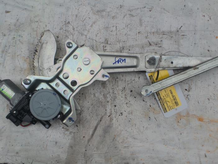 Ruitmechaniek 4Deurs rechts-voor van een Suzuki Alto, Auto-onderdelen, Ruiten en Toebehoren, Gebruikt, 3 maanden garantie, Ophalen of Verzenden