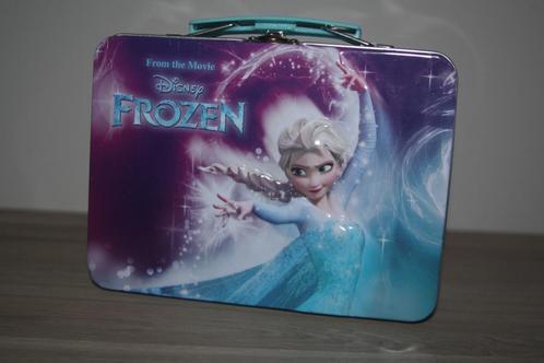 Disney Frozen reliëf koffer , blik , als nieuw , 18x13x6 cm, Verzamelen, Disney, Zo goed als nieuw, Overige typen, Overige figuren