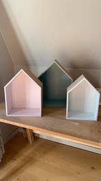 3 pastel Wanddecoratierekjes en 3 witte. Hangt en staat, Maison & Meubles, Accessoires pour la Maison | Décorations murale, Enlèvement