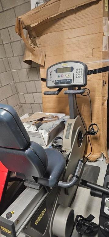 Technogym ligfiets in goede staat beschikbaar voor biedingen
