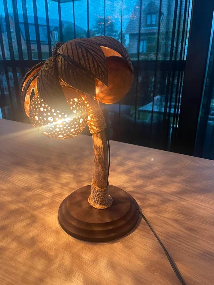 Vintage palmboom kokosnoot handmade tafel lampje, Huis en Inrichting, Lampen | Tafellampen, Zo goed als nieuw, Ophalen of Verzenden