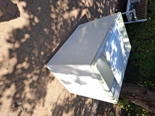 Diepvriezer & koeling (combi), Elektronische apparatuur, Vriezers en Diepvrieskisten, Gebruikt, Vrijstaand, Vrieskist, Minder dan 85 cm