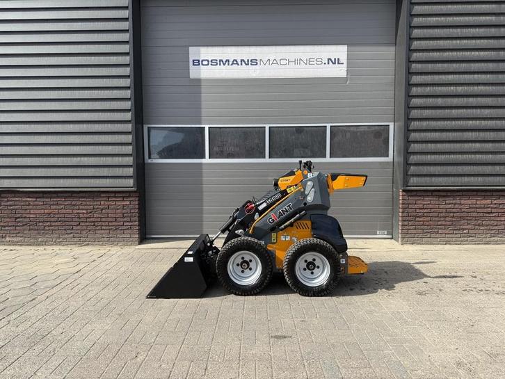 Giant GS900 SKID schranklader / minishovel NIEUW, Zakelijke goederen, Machines en Bouw | Kranen en Graafmachines, Wiellader of Shovel