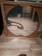 Spiegel met gouden rand, Ophalen