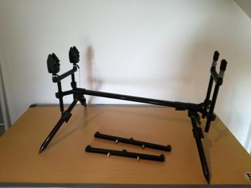 Fox stalker plus rodpod met accessoires beschikbaar voor biedingen
