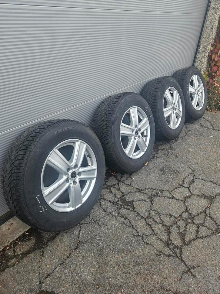 Mercedes Benz Banden en velgen 235/65R17, Auto-onderdelen, Banden en Velgen, Band(en), Winterbanden, 17 inch, 235 mm, Gebruikt