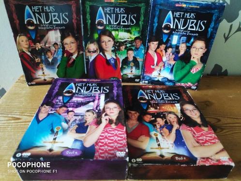 HET HUIS ANUBIS: DE VIJF VAN HET MAGISCHE ZWAARD - 1 T/M 5, Cd's en Dvd's, Dvd's | Tv en Series, Zo goed als nieuw, Actie en Avontuur