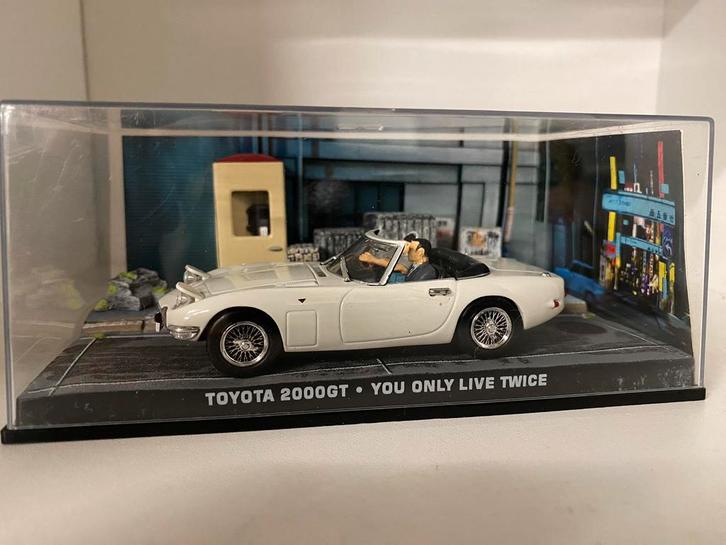 Toyota 2000 GT James Bond, Hobby en Vrije tijd, Modelauto's | 1:43, Auto, Universal Hobbies, Ophalen of Verzenden