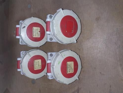 8 stuks Mennekes stopcontacten 5-polig 16A, 3x220V, Doe-het-zelf en Bouw, Elektriciteit en Kabels, Gebruikt, Stopcontact, Ophalen of Verzenden