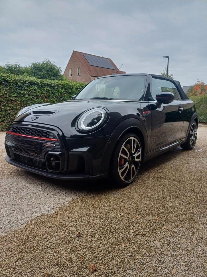Als nieuw zwarte Mini Cabrio JCW full option !!!, Auto's, Mini, Particulier, Cabrio, Achteruitrijcamera, Apple Carplay, Bluetooth