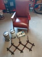 Vide grenier - Lot brocante. Divan + porte manteau+ 2 teleph, Ophalen of Verzenden