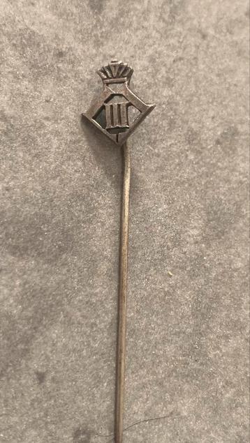 Vintage zilveren broche van 900 beschikbaar voor biedingen