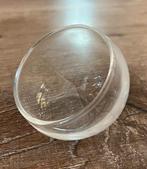 GLAZEN POTJES VOOR HAPJES, Enlèvement