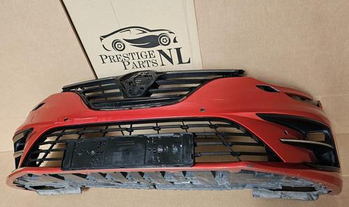 RENAULT MEGANE 4 IV FACELIFT VOORBUMPER BUMPER 620220472R, Auto-onderdelen, Carrosserie, Bumper, Voor, Gebruikt, Ophalen of Verzenden