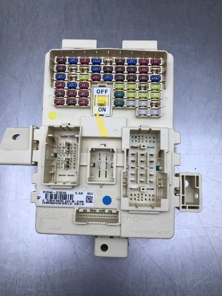 BOITIER FUSIBLES Hyundai Tucson (TL) (|91950D3510|), Autos : Pièces & Accessoires, Électronique & Câbles, Hyundai, Utilisé