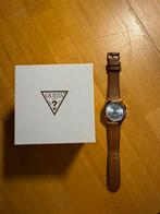 Horloge Guess te koop. Nieuwe staat., Bijoux, Sacs & Beauté, Montres | Femmes, Guess, Cuir, Acier, Enlèvement