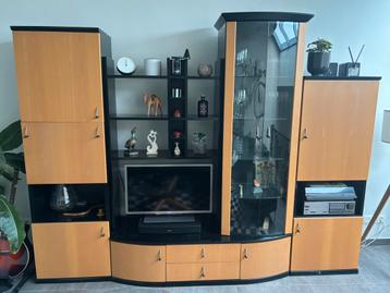5-delige livingkast (exclusief TV en dergelijke) beschikbaar voor biedingen