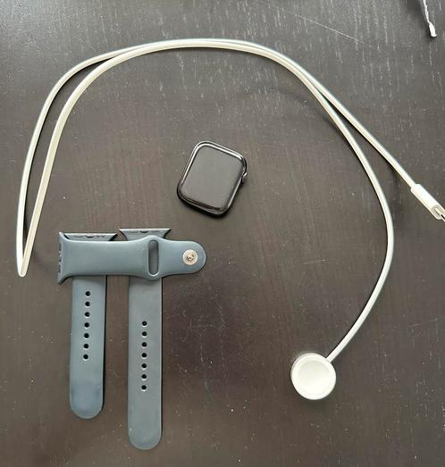 Apple Watch Series 8 (GPS + Cellular) – Zwart – 45mm, Handtassen en Accessoires, Smartwatches, Gebruikt, iOS, Zwart, GPS, Ophalen