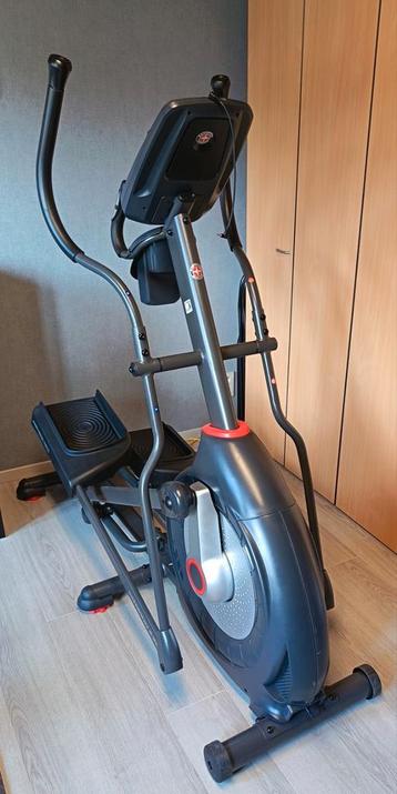 Schwinn 430 professionele crostrainer in nieuwstaat. beschikbaar voor biedingen