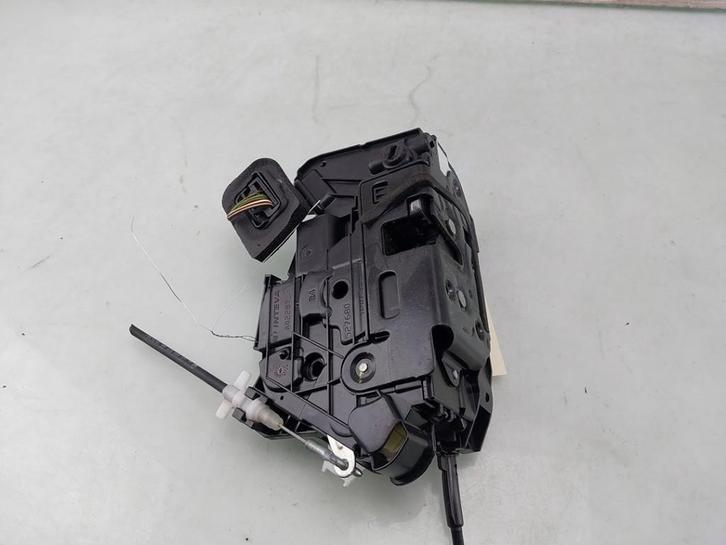 PORTIERSTANGEN RECHTS ACHTER Skoda Fabia III (NJ3), Auto-onderdelen, Overige Auto-onderdelen, Skoda, Gebruikt