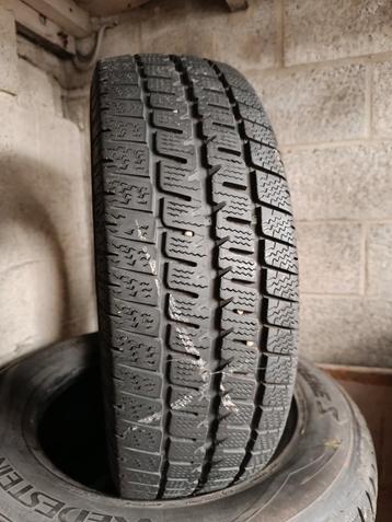 205 70r15c avec montage et équilibrage  beschikbaar voor biedingen