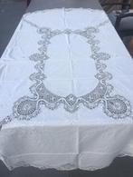 magnifique nappe ovale blanche pièce unique., Enlèvement, Comme neuf, Ovale