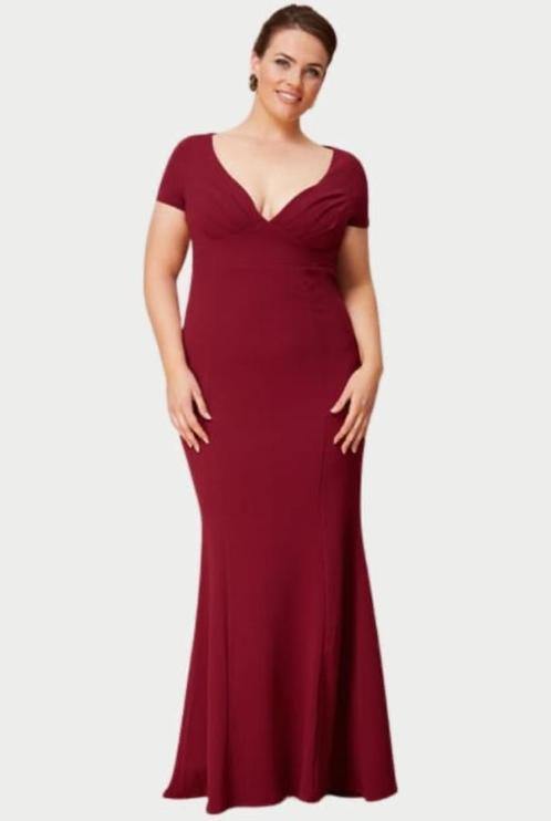 sale:avondjurk grote maten bordeaux maat 48, 50, 52, Vêtements | Femmes, Habits de circonstance, Neuf, Robe de gala, Taille 46/48 (XL) ou plus grande