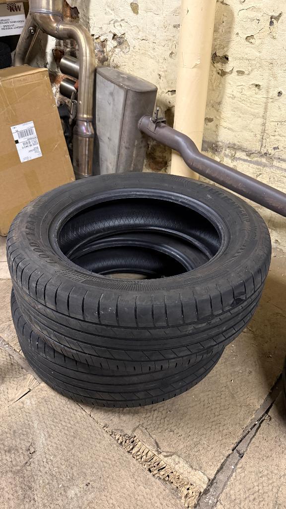 2 pneus été Goodyear Efficient Grip 215/60/17 100H dot 2023, Autos : Pièces & Accessoires, Pneus & Jantes, Pneu(s), Pneus été