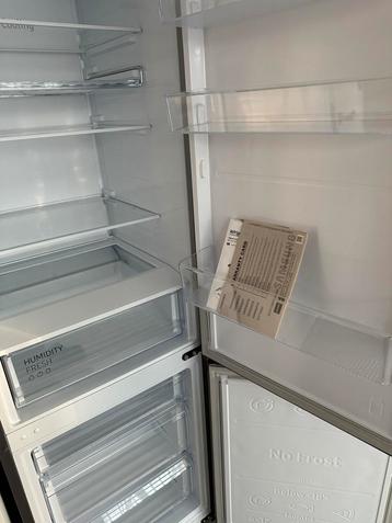 Koelkast met diepvries beschikbaar voor biedingen
