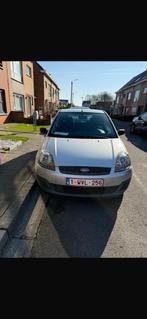 Ford fiesta 2006, Auto's, Voorwielaandrijving, Stof, 4 cilinders, Particulier