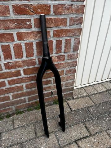 Vaste vork carbon mtb (QR) beschikbaar voor biedingen