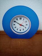 Nieuw blauw (quartz) wekker tafelklok hoogte 13,5 / br.15cm, Huis en Inrichting, Woonaccessoires | Klokken, Ophalen of Verzenden