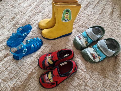 4 paires de chaussures pour enfants pointure 26, Enfants & Bébés, Vêtements de bébé | Chaussures & Chaussettes, Comme neuf, Bottines
