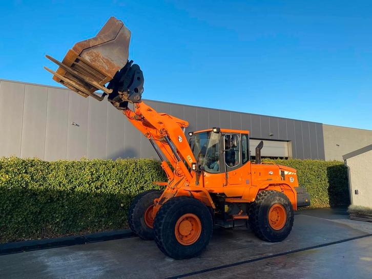 Doosan DL200, Articles professionnels, Machines & Construction | Grues & Excavatrices, Chargeuse sur pneus ou Chouleur, Enlèvement