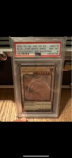 Blue eyes white dragon psa 8, Hobby en Vrije tijd, Verzamelkaartspellen | Yu-gi-Oh!, Ophalen