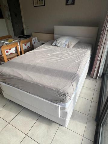 Elektrische luxe éénpersoons boxspring 120x200cm (NIEUW) beschikbaar voor biedingen