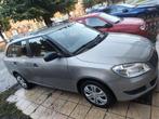Skoda Fabia benzine gekeurd voor verkoopp, Auto's, Euro 5, Particulier, 3 cilinders, Zilver of Grijs